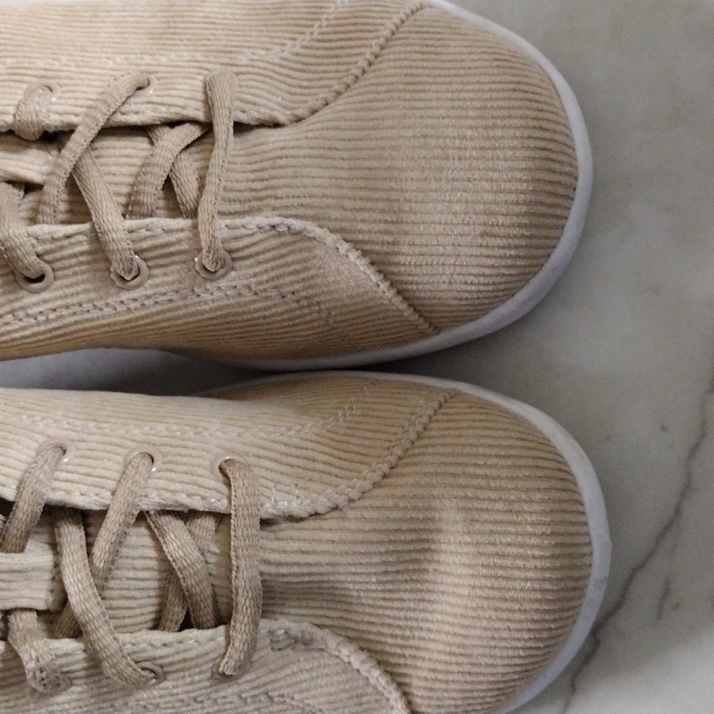 Ryka  corduroy sneakers. - Picture 8 of 8